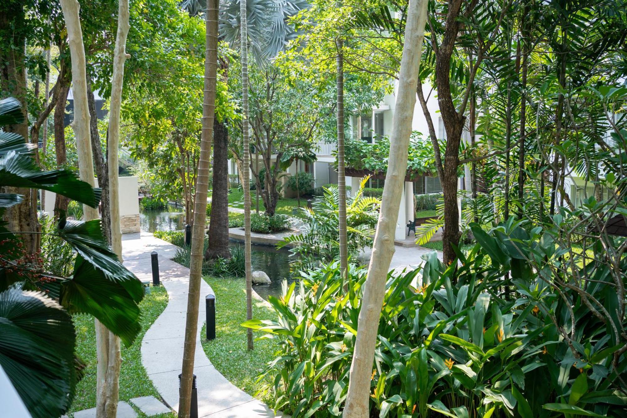 The Park Nine Hotel Srinakarin Banguecoque Quarto foto