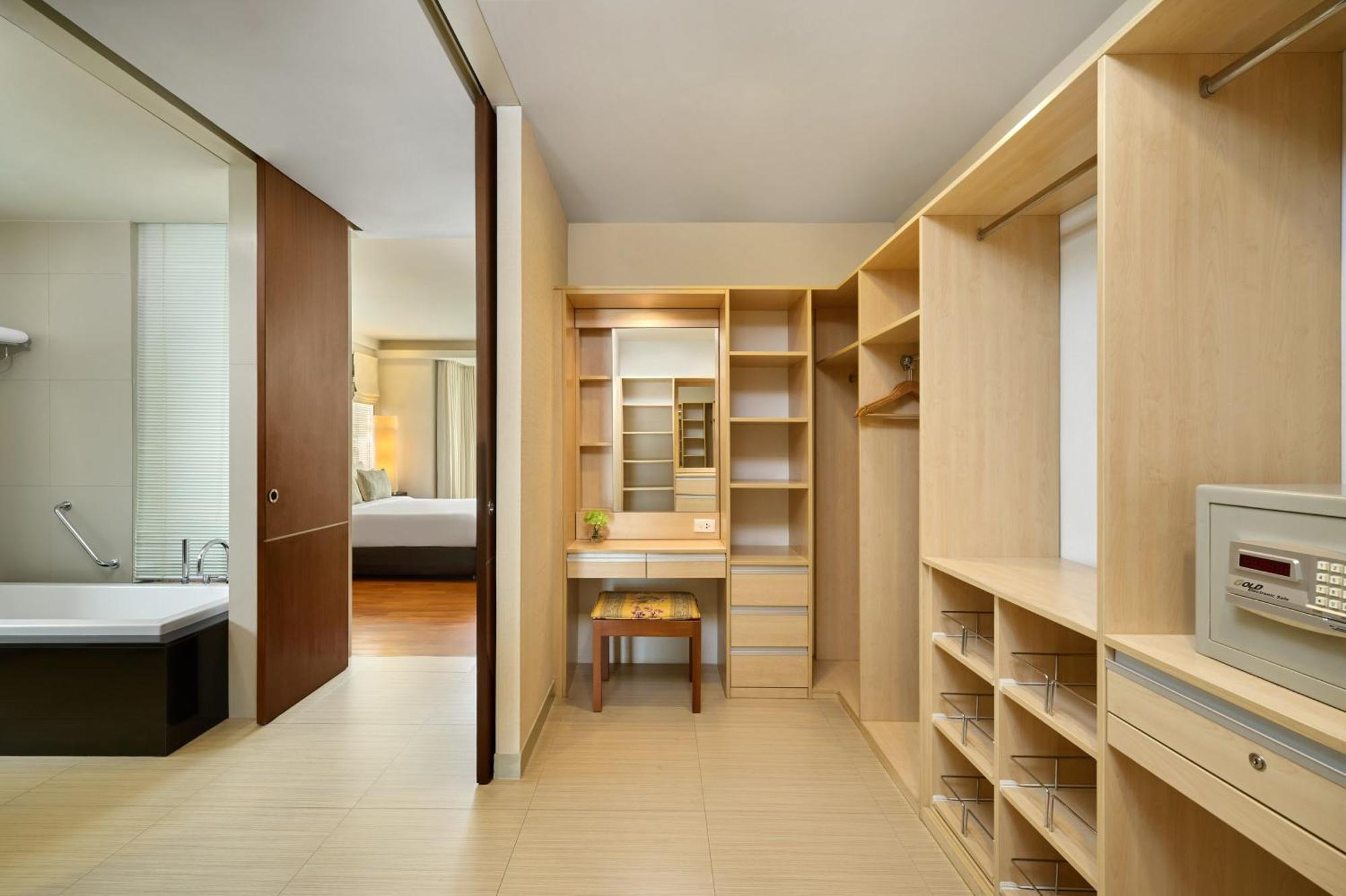 The Park Nine Hotel Srinakarin Banguecoque Quarto foto