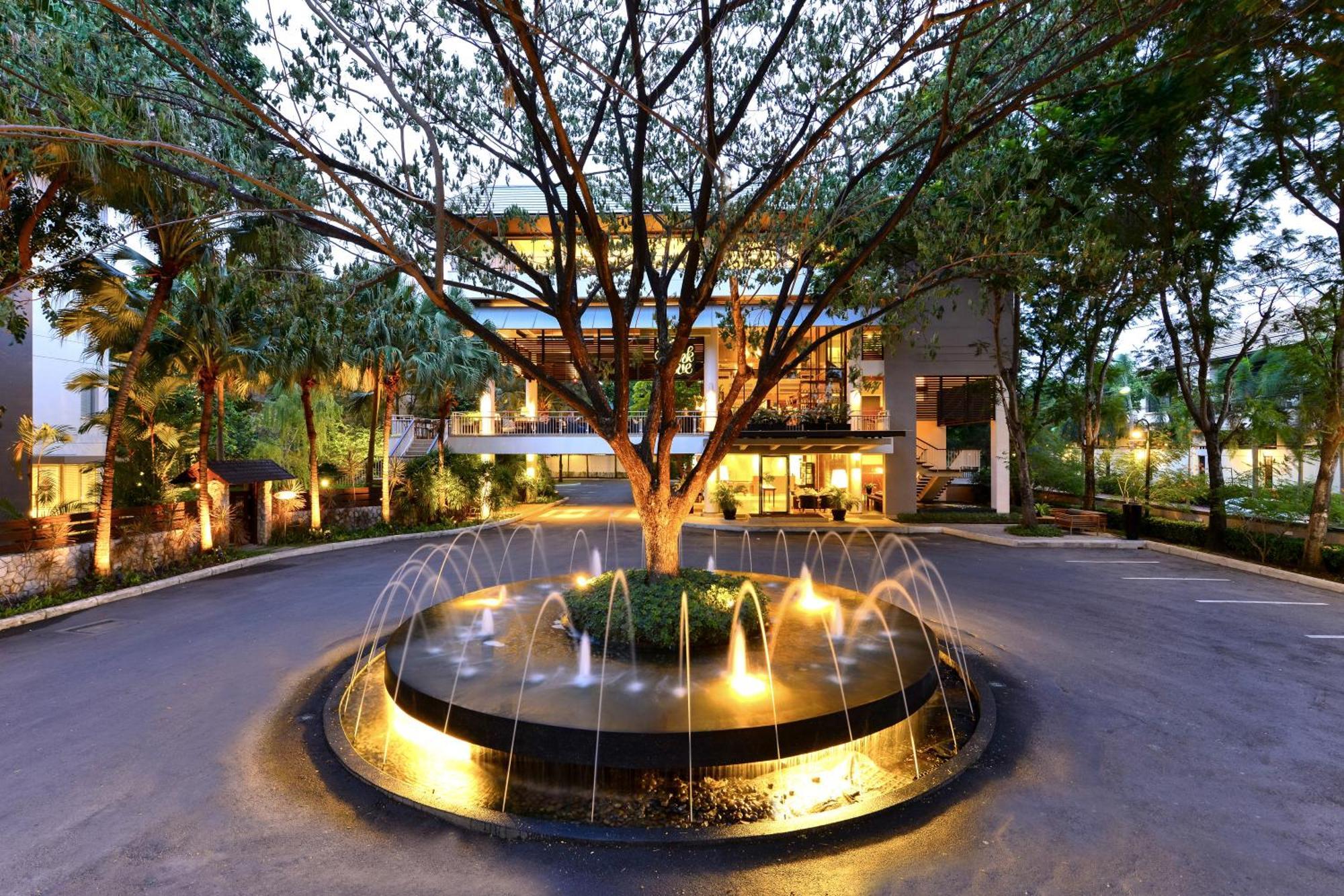 The Park Nine Hotel Srinakarin Banguecoque Exterior foto